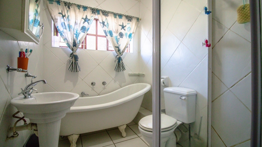 4 Bedroom Property for Sale in Dorchester Heights Eastern Cape